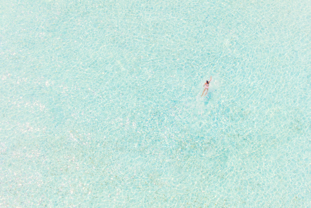 Grey Malin Girl in Pink Bora Bora