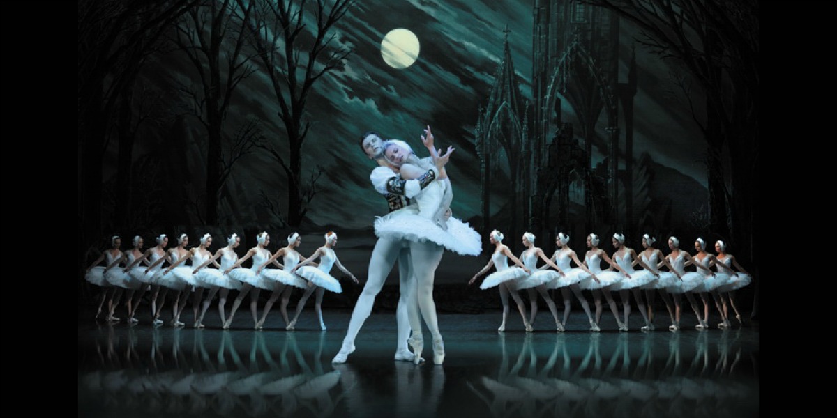 AG Reviews: St Petersburg Ballet Theatre’s Swan Lake