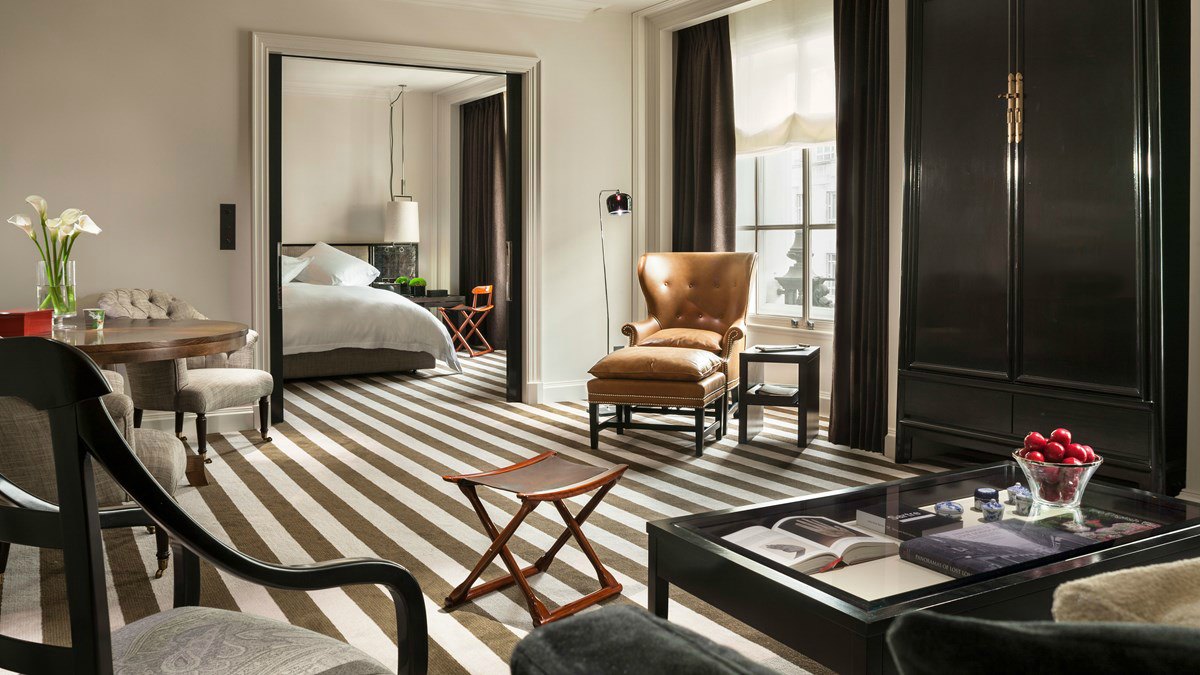 ROSEWOOD LONDON DELUXE SUITE Disability Friendly