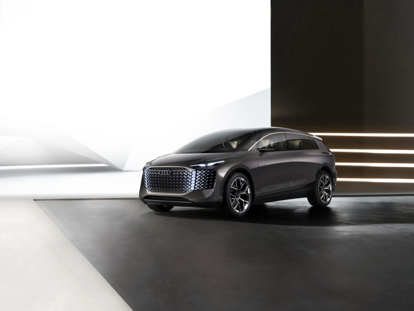 Audi Reveals Urbansphere Concept Car